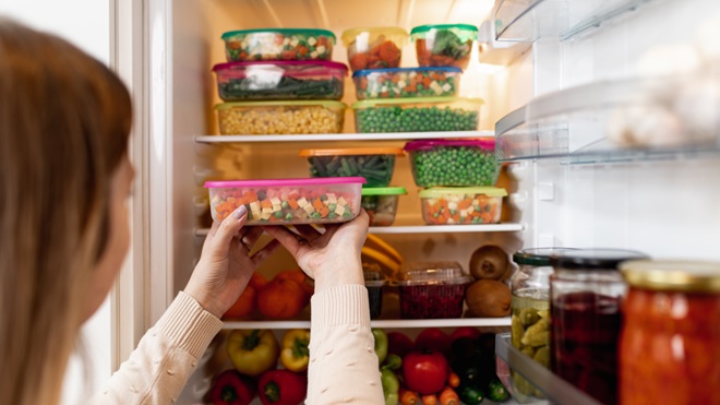 fully stocked fridge to use less energy lead